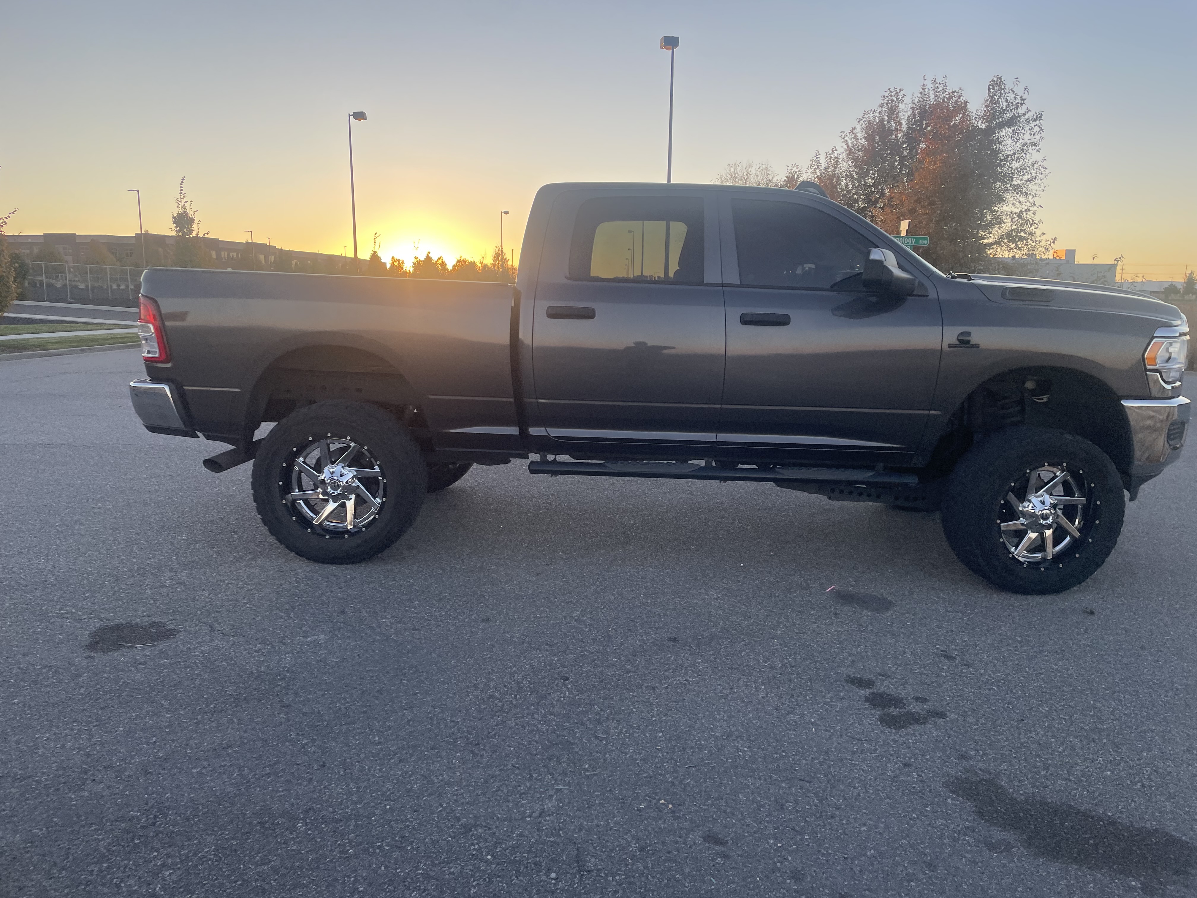 Used 2019 RAM 2500 Tradesman AWD/4WD image 5