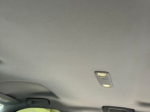 Used 2018 Chevrolet Silverado 1500 Custom w/ Custom Value Package image 10