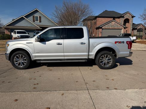 Used 2015 Ford F150 Lariat image 2