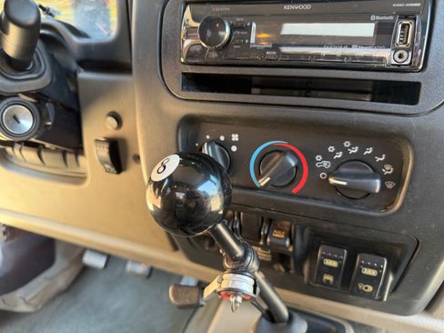 Used 2004 Jeep Wrangler Rubicon w/ Dual Top Group AWD/4WD image 9