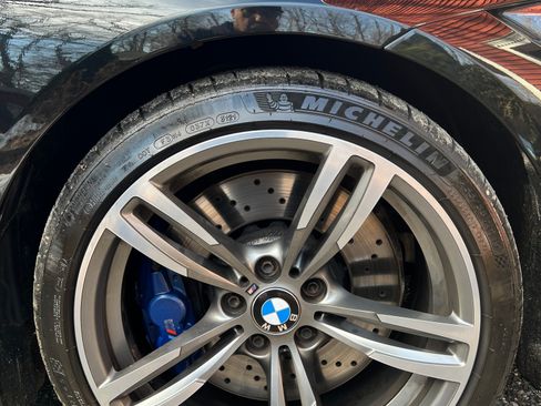 Used 2018 BMW M4 Convertible image 13