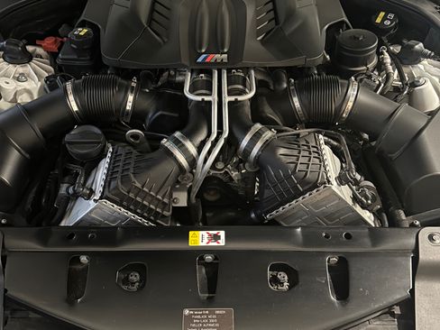 Used 2018 BMW M6 Convertible image 19