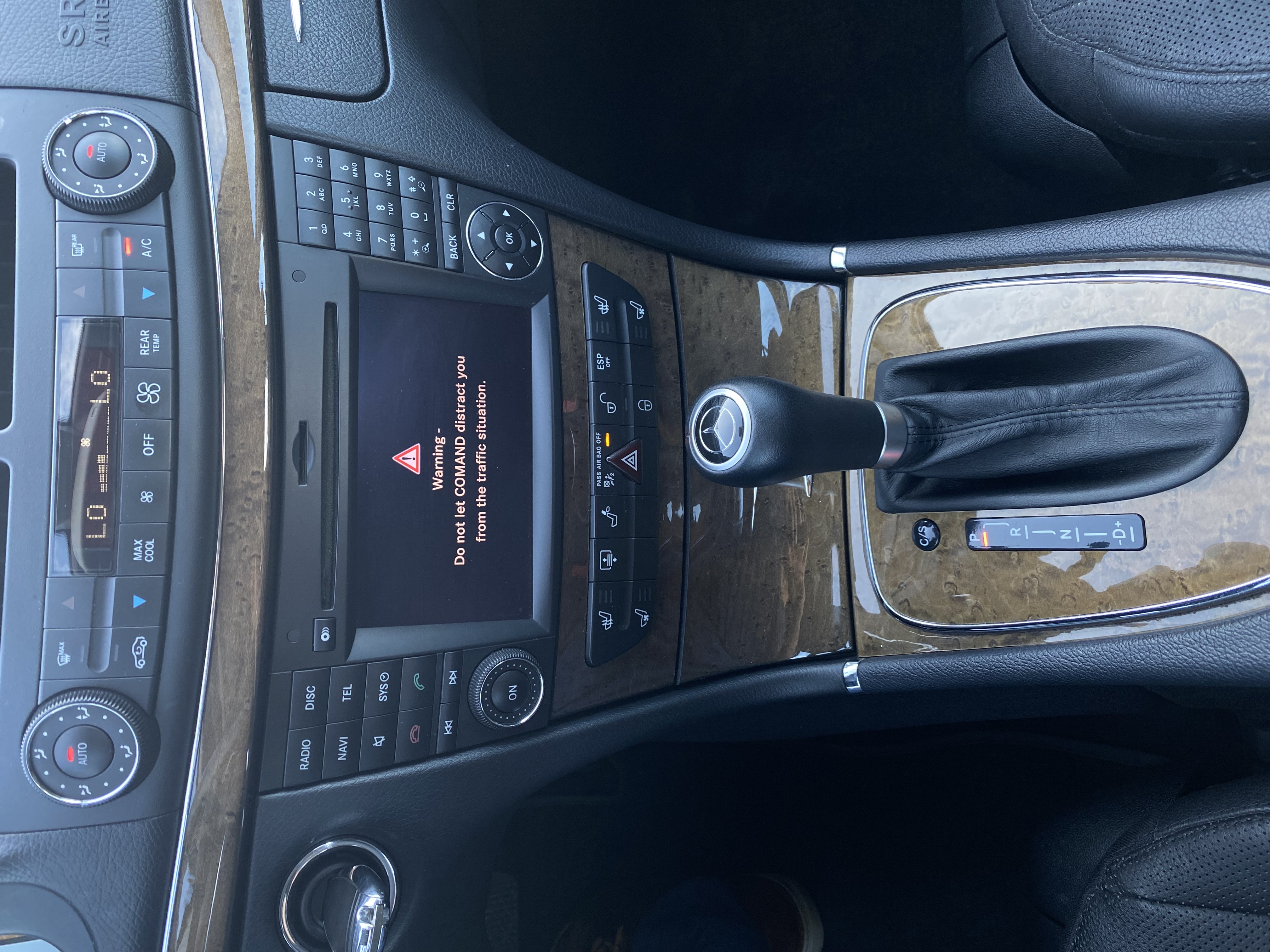 Used 2009 Mercedes-Benz E 550 Sedan image 23