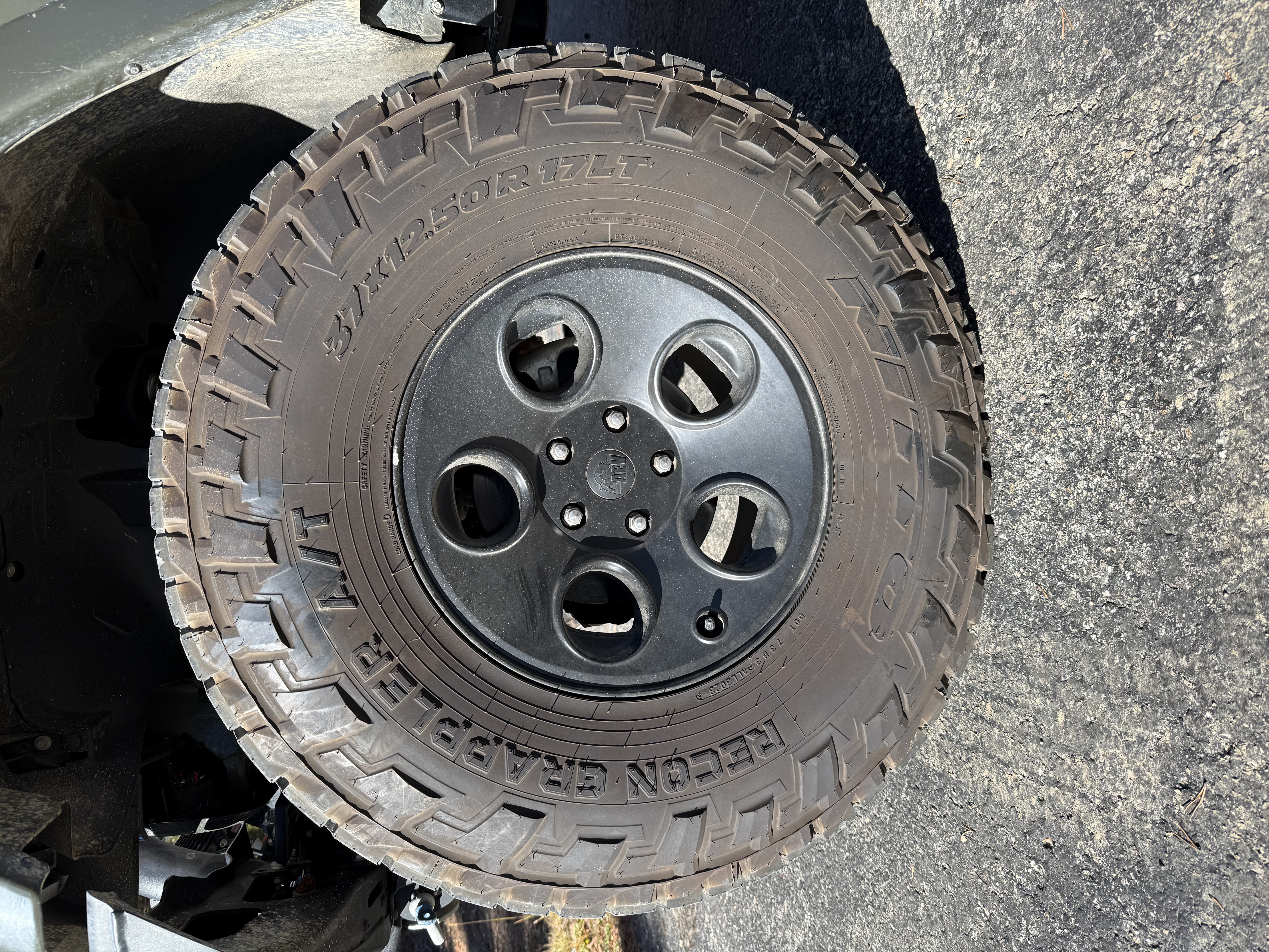 Used 2016 Jeep Wrangler Unlimited Rubicon w/ Connectivity Group AWD/4WD image 10