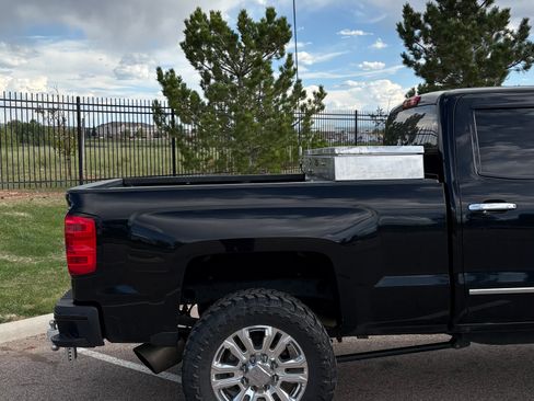 Used 2015 Chevrolet Silverado 2500 LTZ w/ LTZ Plus Package AWD/4WD image 6