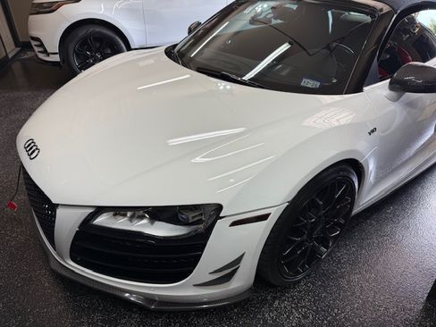 Used 2011 Audi R8 V10 image 12