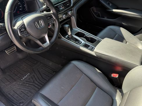 Used 2019 Honda Accord Sport image 12