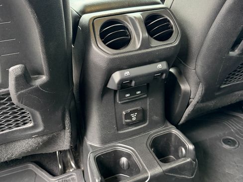 Used 2022 Jeep Wrangler Unlimited Rubicon image 23