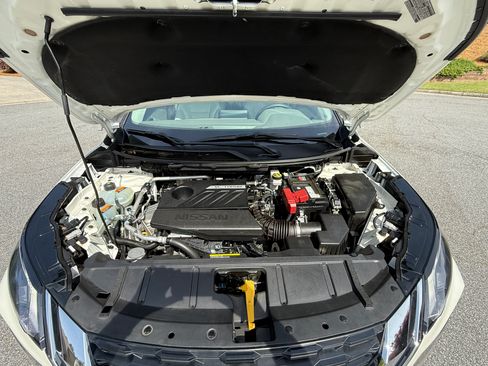 Used 2023 Nissan Rogue SV w/ SV Premium B Package image 19