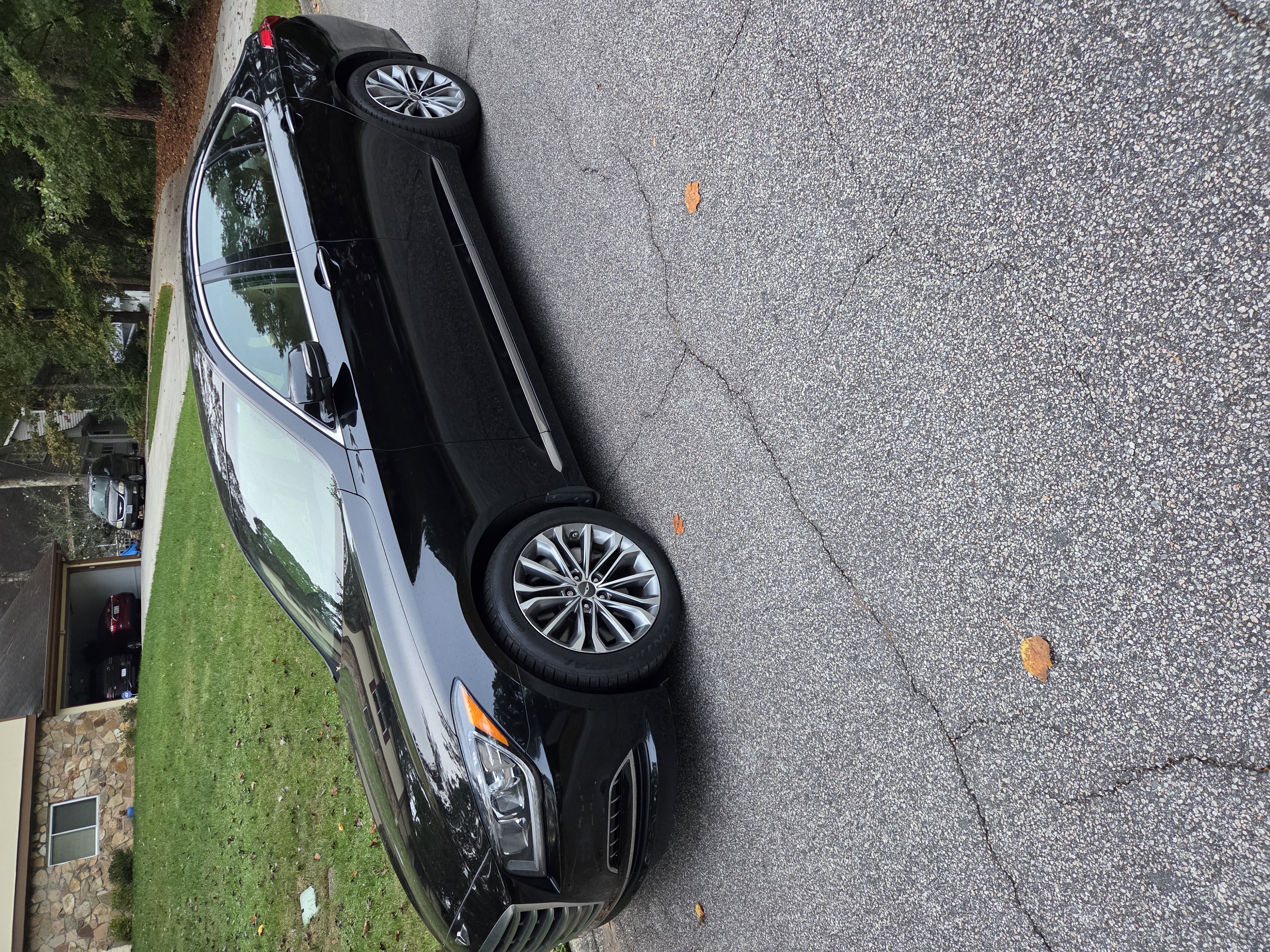 Used 2015 Hyundai Genesis 3.8 RWD image 4