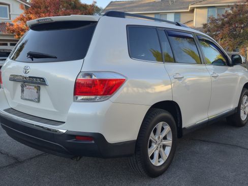 Used 2012 Toyota Highlander SE image 6