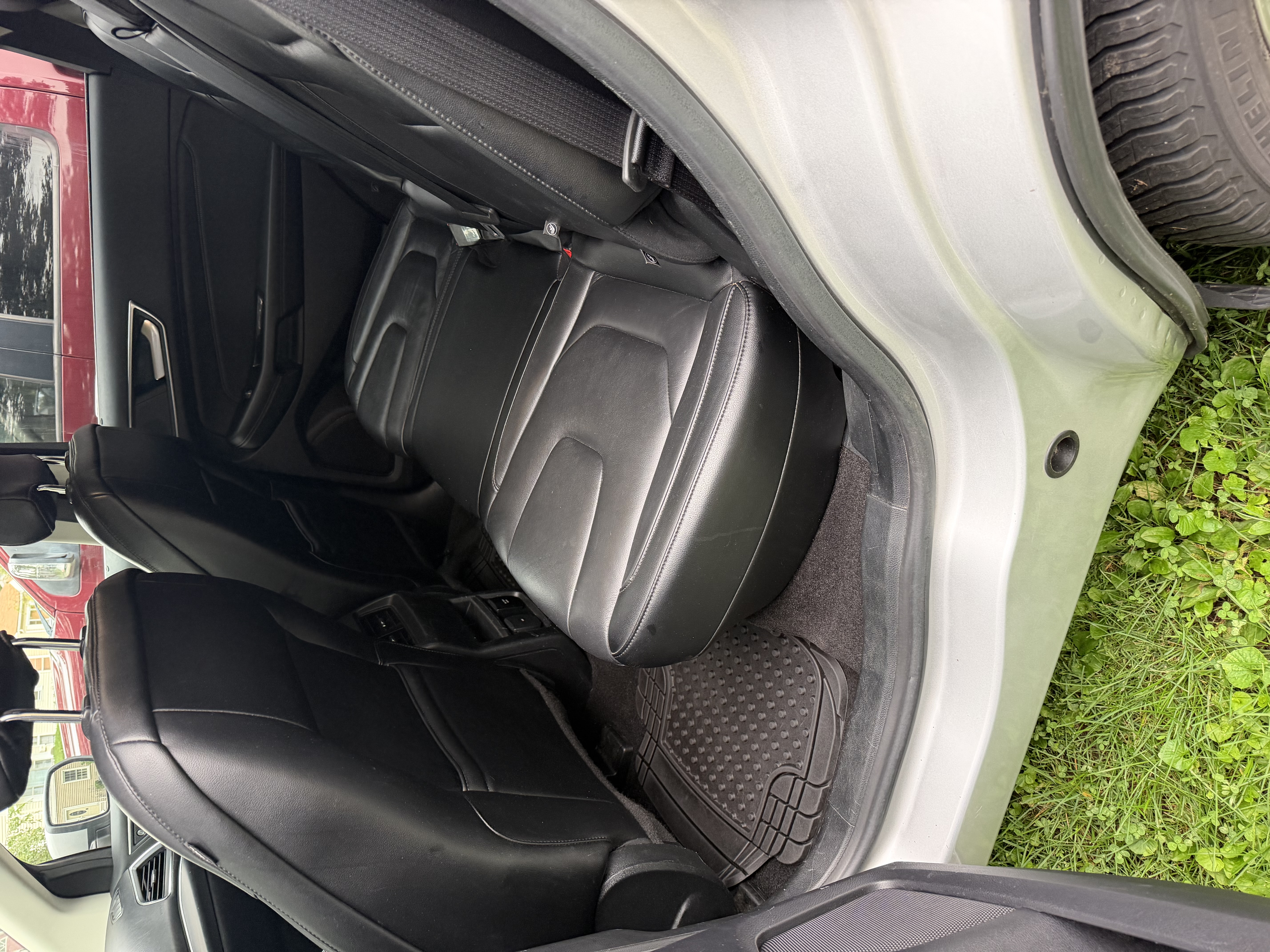 Used 2019 Ford Edge Titanium FWD image 12