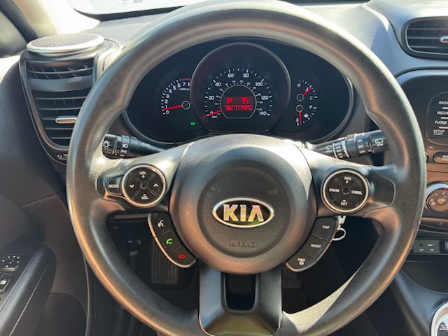 Used 2016 Kia Soul FWD image 10