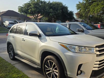 Used 2019 Toyota Highlander XLE