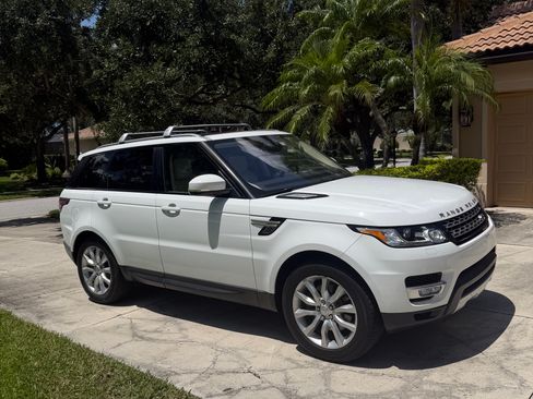 Used 2017 Land Rover Range Rover Sport HSE AWD/4WD image 2