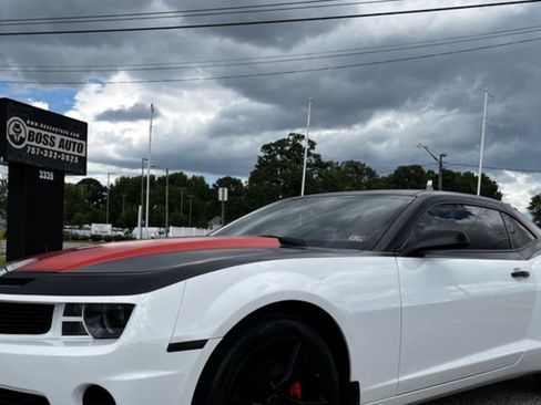 Used 2010 Chevrolet Camaro LT w/ RS Package image 12