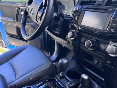 Used 2019 Toyota 4Runner TRD Off-Road Premium image 2