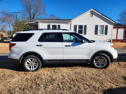 Used 2015 Ford Explorer FWD image 5