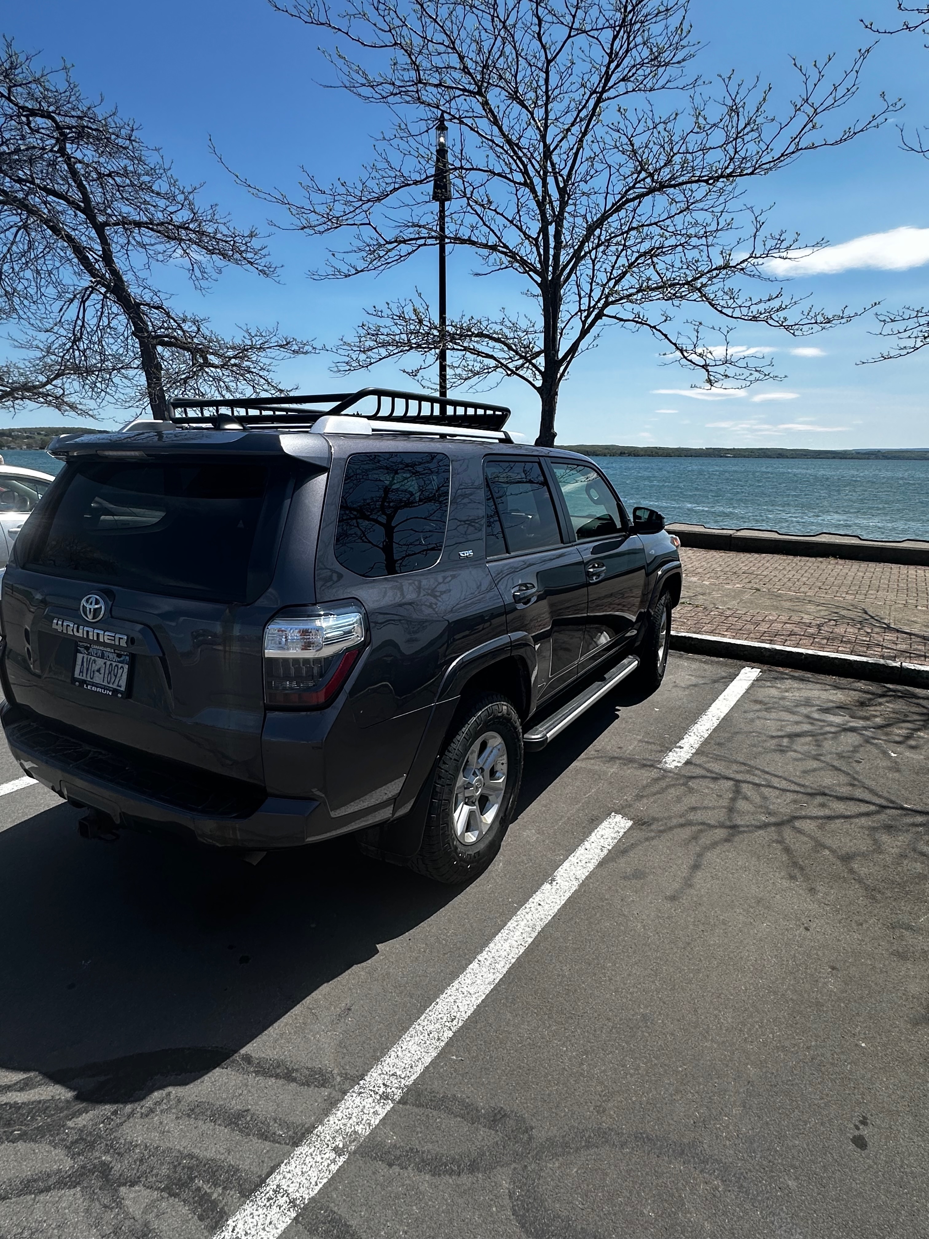 Used 2016 Toyota 4Runner SR5 AWD/4WD image 13