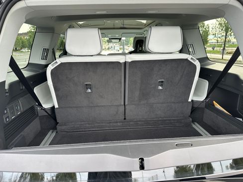 Used 2025 Rivian R1S Adventure image 18