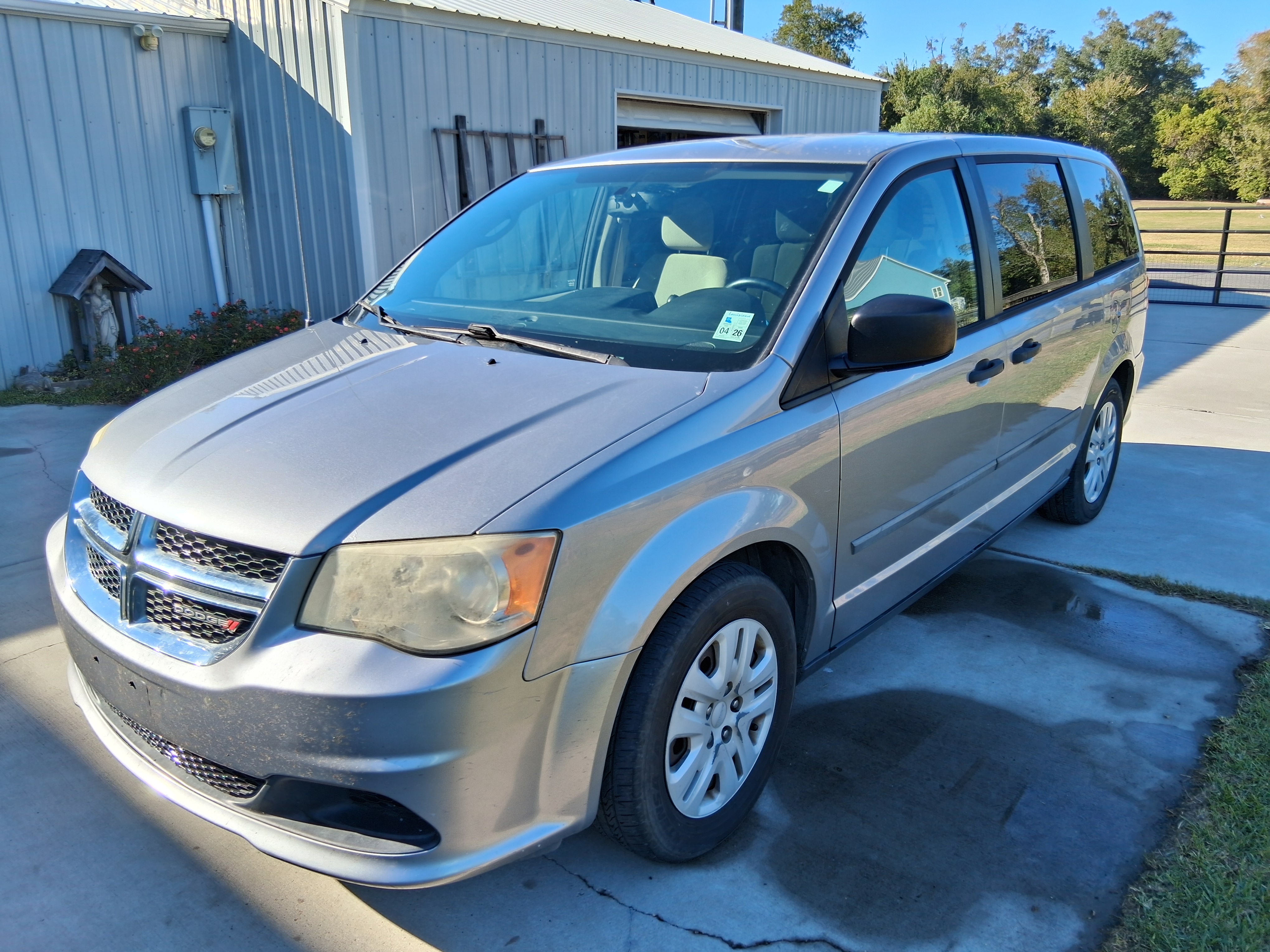 Used 2013 Dodge Grand Caravan American Value Package w/ UConnect Hands-Free Group FWD image 1
