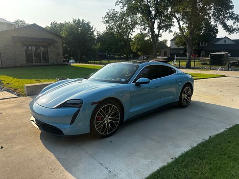 Used 2021 Porsche Taycan 4S image 11