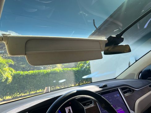 Used 2017 Tesla Model X 100D image 15