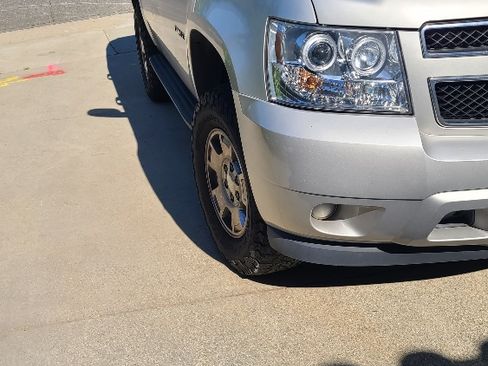 Used 2011 Chevrolet Tahoe LS image 22