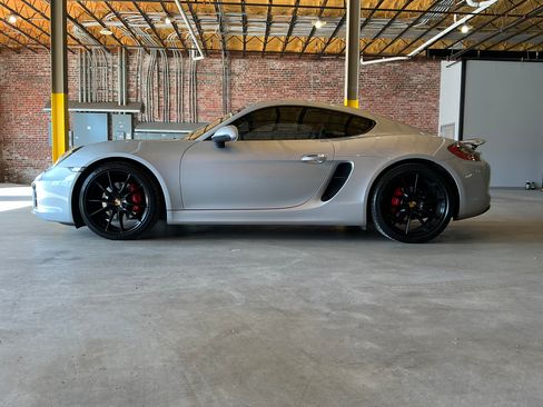 Used 2014 Porsche Cayman S image 21
