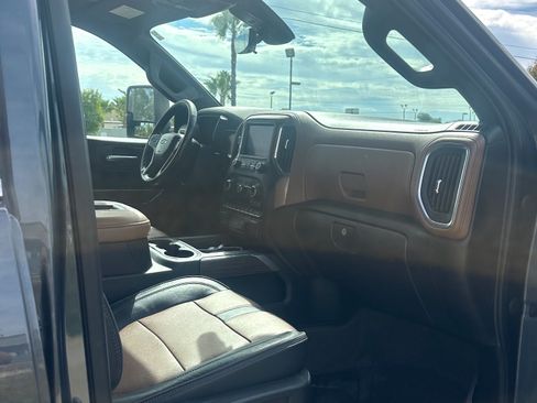 Used 2020 Chevrolet Silverado 2500 High Country w/ Z71 Off-Road Package AWD/4WD image 11
