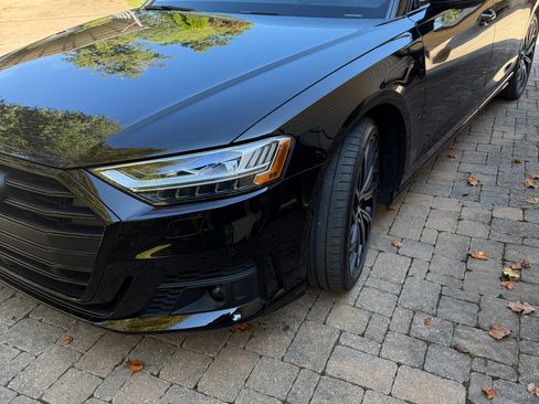 Used 2021 Audi S8 L AWD/4WD image 2