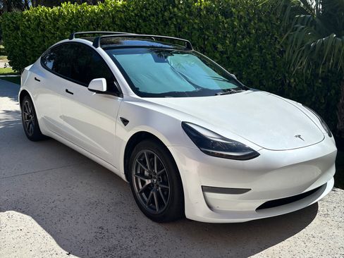 Used 2023 Tesla Model 3 Standard Range image 14