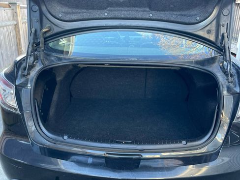 Used 2011 MAZDA MAZDA3 i Sport image 13