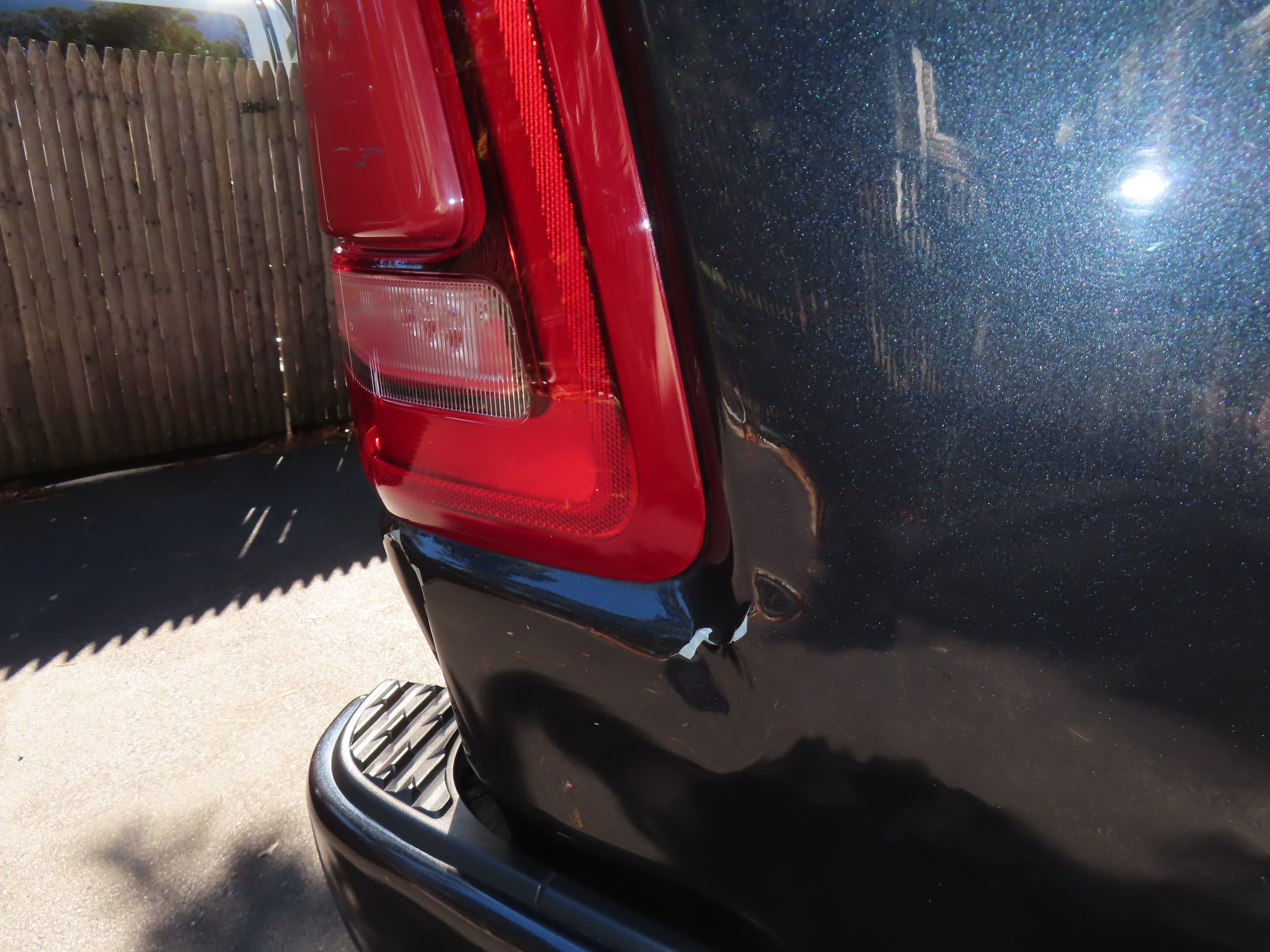 Used 2020 RAM 1500 Laramie AWD/4WD image 15