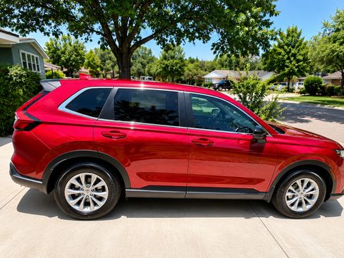 Used 2024 Honda CR-V LX image 12