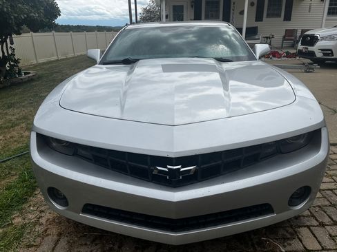 Used 2013 Chevrolet Camaro LT RWD image 4