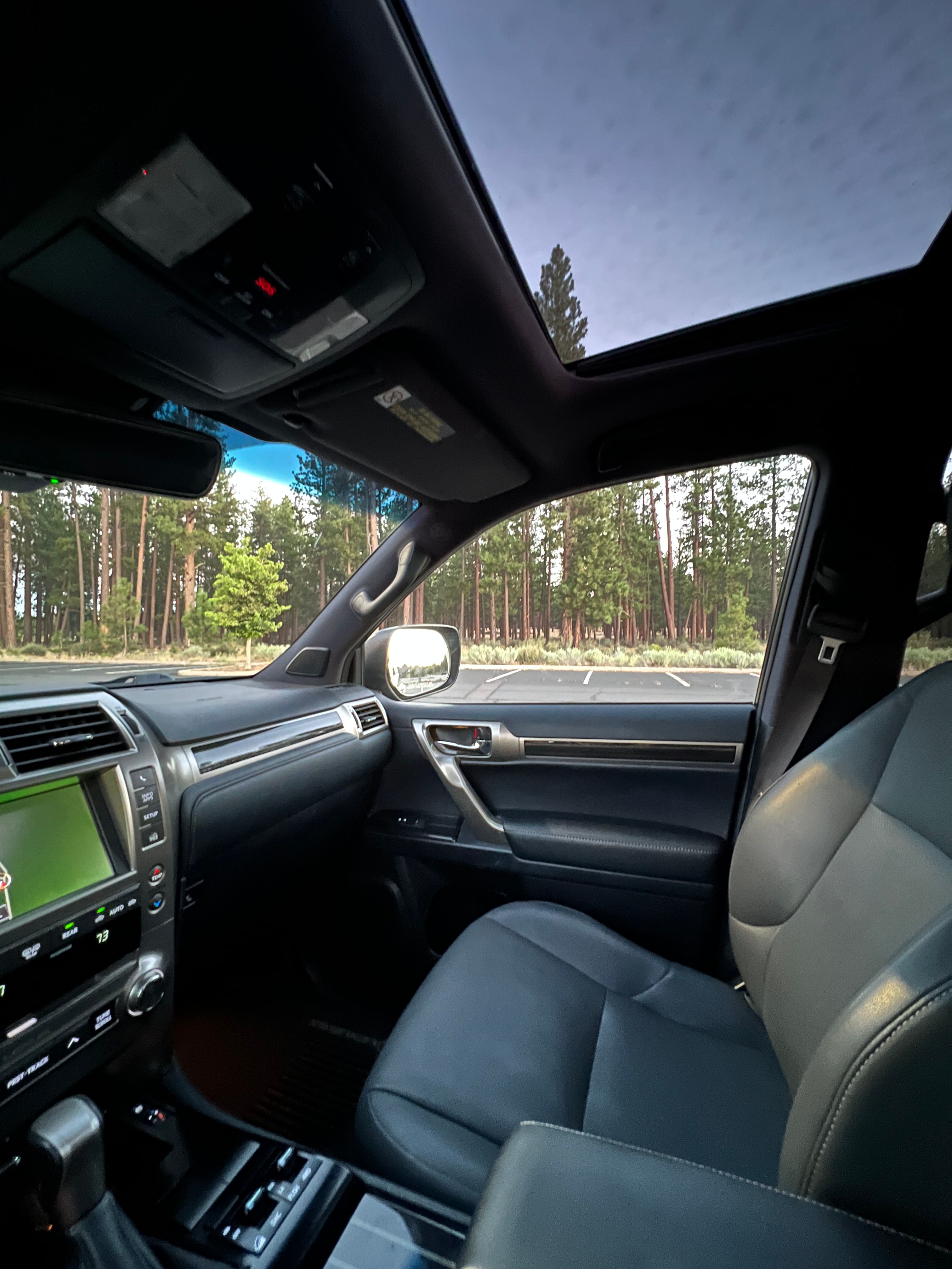 Used 2021 Lexus GX 460 Premium w/ Premium Package AWD/4WD image 18