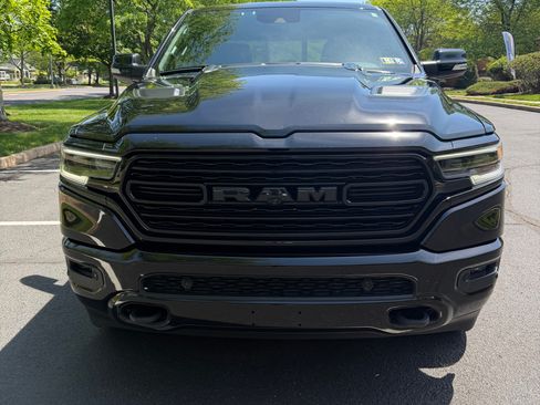 Used 2020 RAM 1500 Limited w/ Black Appearance Package AWD/4WD image 2