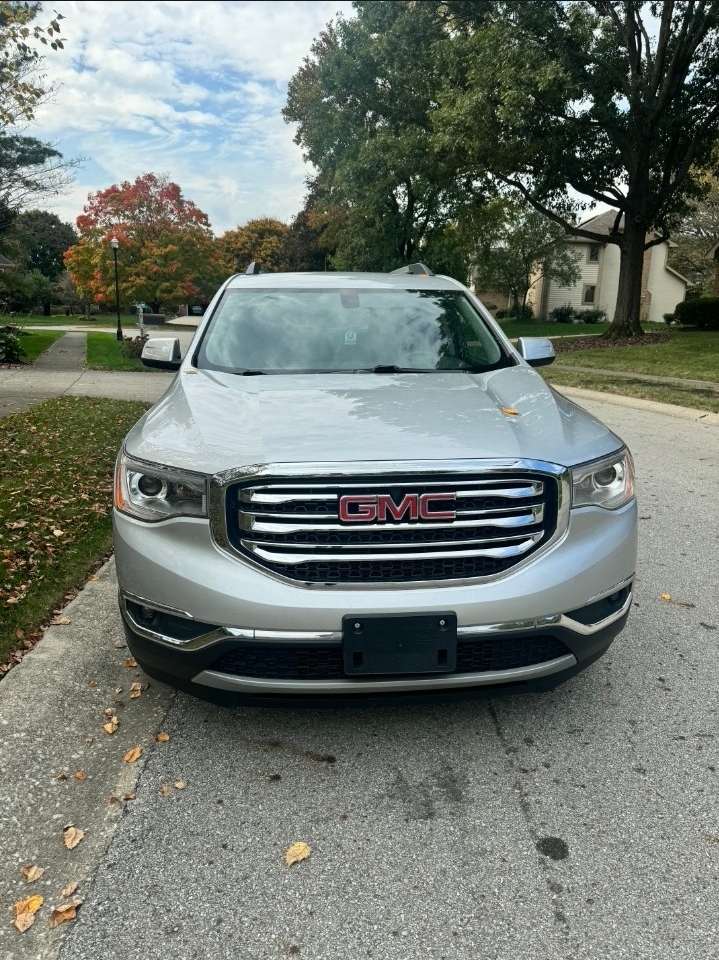 Used 2017 GMC Acadia SLT AWD/4WD image 2