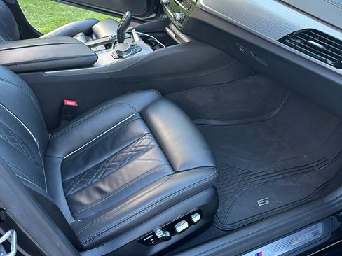 Used 2019 BMW 540i xDrive w/ M Sport Package image 12