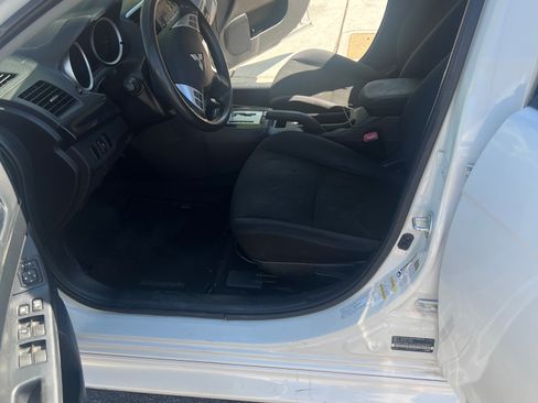 Used 2016 Mitsubishi Lancer ES image 5