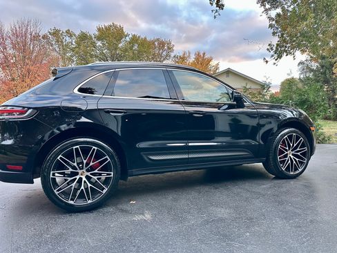 Used 2023 Porsche Macan image 9