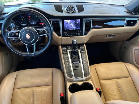 Used 2018 Porsche Macan Sport Edition image 23