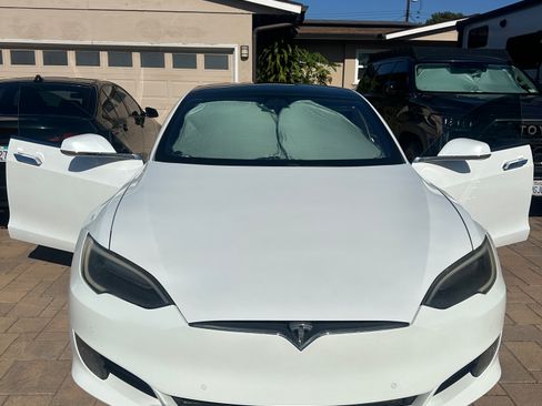 Used 2017 Tesla Model S 75D AWD/4WD image 5