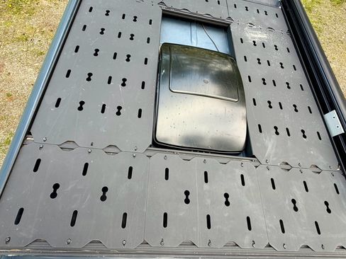 Used 2019 Mercedes-Benz Sprinter 144 image 33