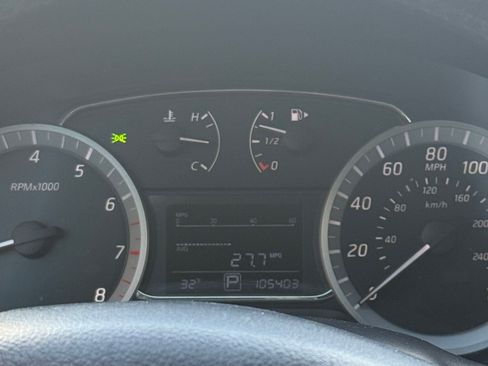 Used 2014 Nissan Sentra SV w/ SV Driver Package image 10