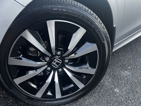 Used 2023 Honda Civic EX image 9