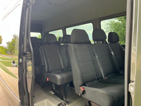 Used 2013 Mercedes-Benz Sprinter 2500 image 5