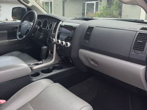 Used 2013 Toyota Sequoia SR5 RWD image 10