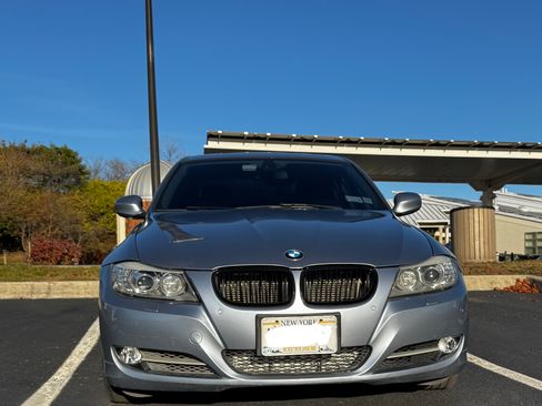 Used 2011 BMW 335i xDrive Sedan image 11